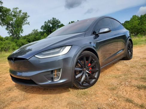 Used 2016 Tesla Model X Performance AWD/4WD image 9