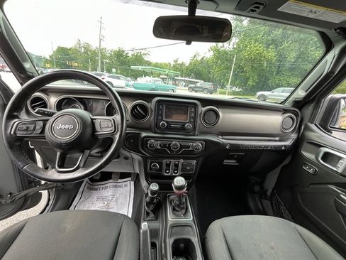 Used 2019 Jeep Wrangler Sport AWD/4WD image 27