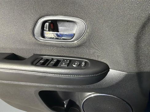 Used 2019 Honda HR-V EX image 24