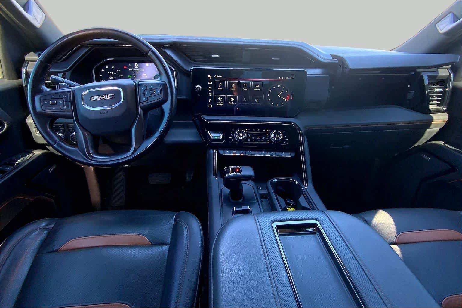 Used 2022 GMC Sierra 1500 AT4 w/ AT4 Premium Package AWD/4WD image 14