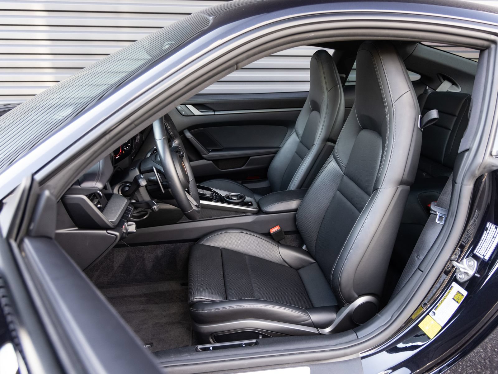Certified 2024 Porsche 911 Carrera RWD image 5