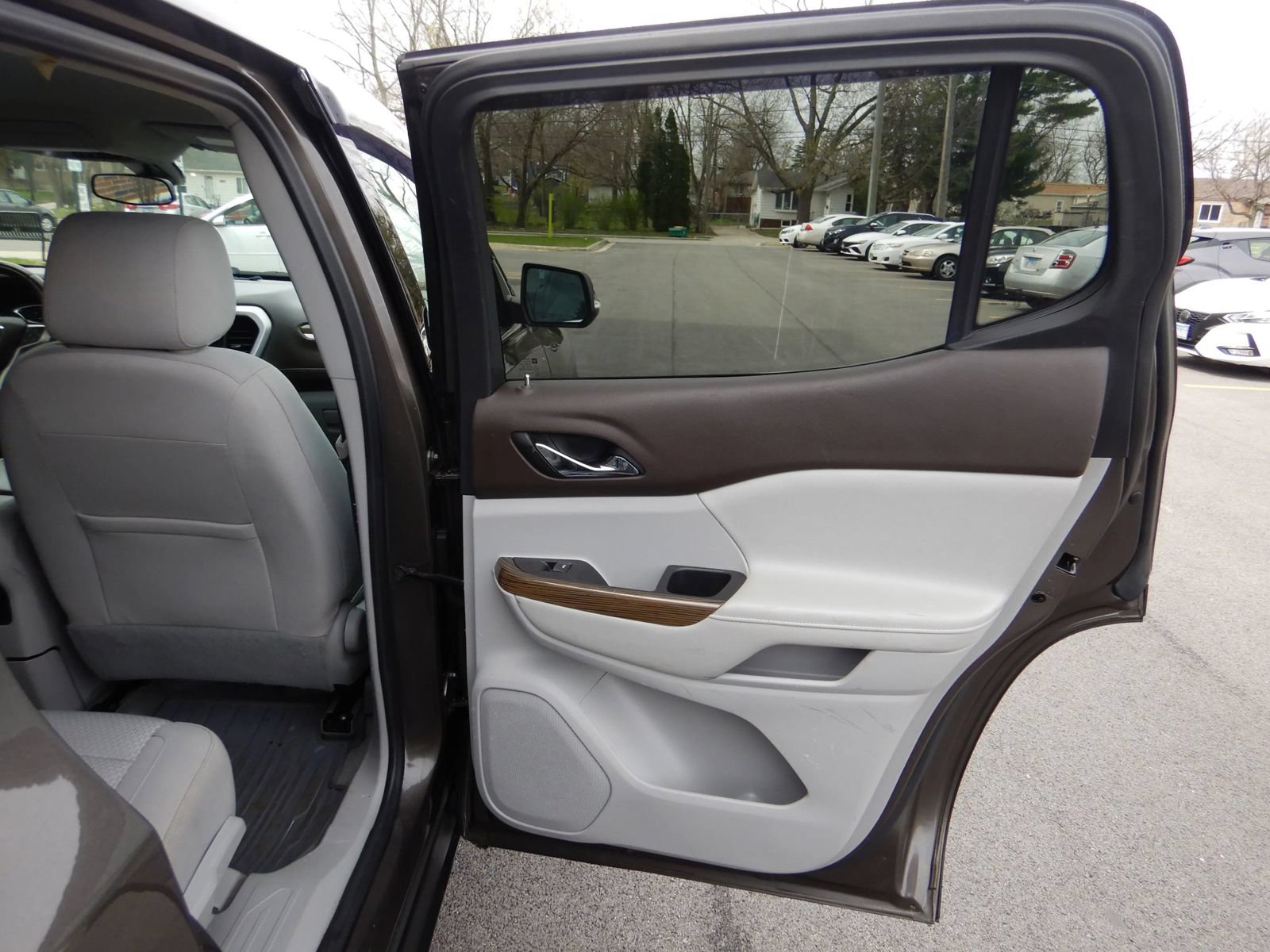Used 2020 GMC Acadia SLE AWD/4WD image 22