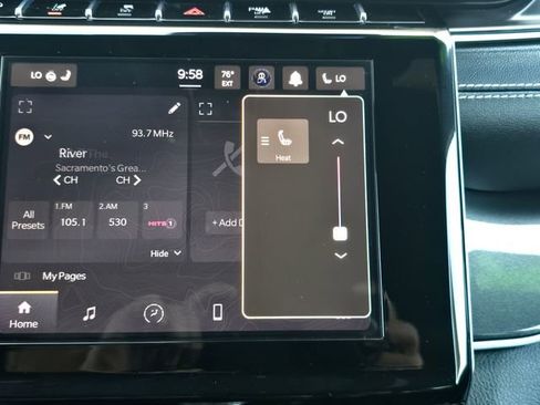 Used 2023 Jeep Grand Cherokee Altitude RWD image 12