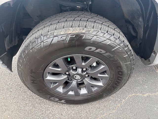 Used 2023 Toyota Tacoma SR5 w/ Technology Package AWD/4WD image 12