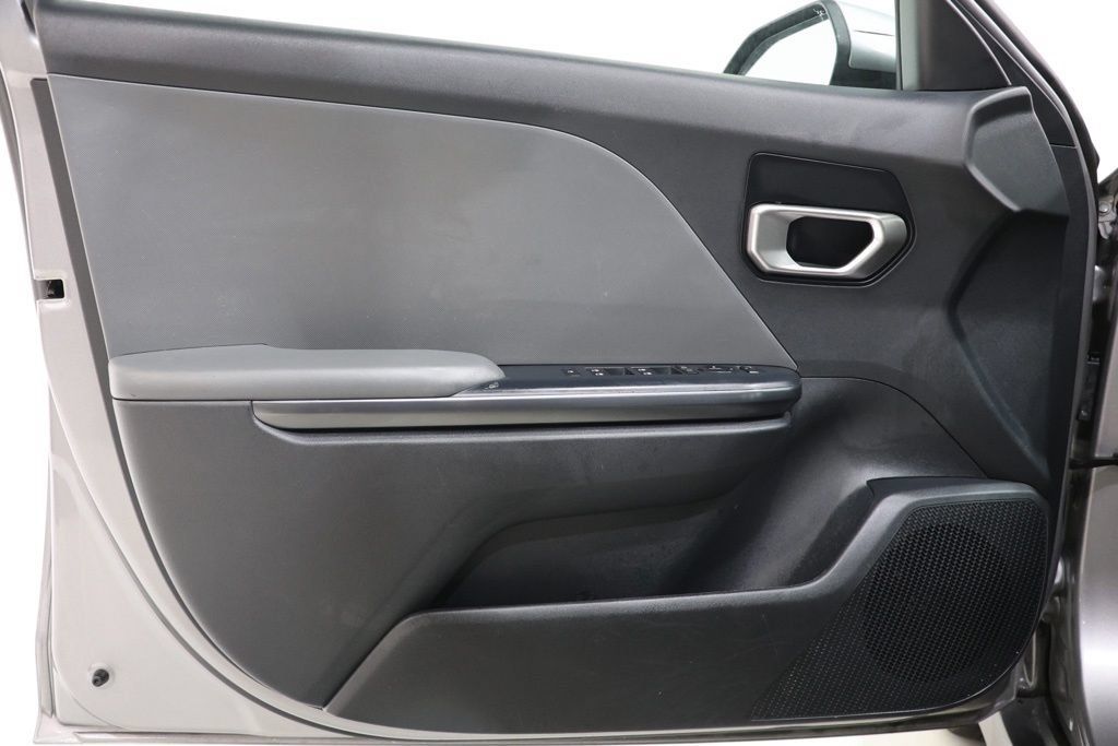 Used 2025 Kia K4 FWD image 18