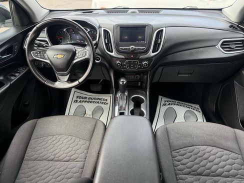 Used 2020 Chevrolet Equinox LT w/ Driver Convenience Package image 17