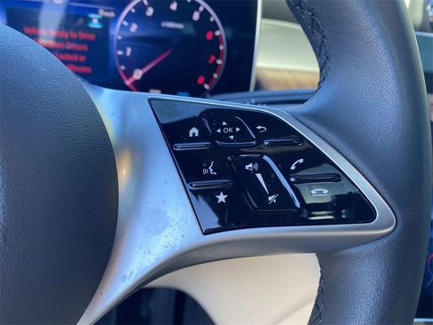 Used 2025 Mercedes-Benz GLC 300 image 20