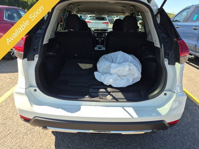 Used 2019 Nissan Rogue S FWD image 4