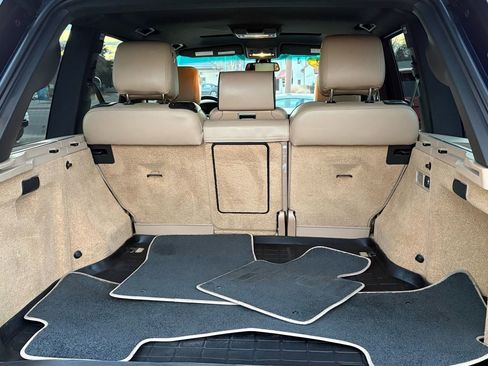 Used 2012 Land Rover Range Rover HSE image 18