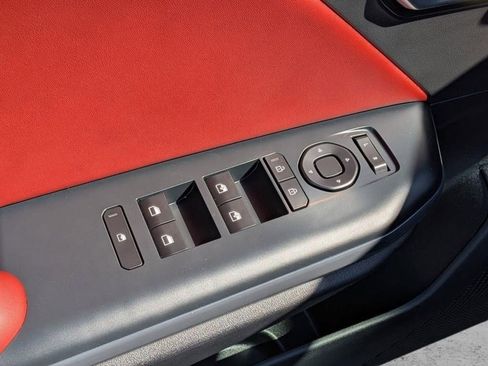 Used 2025 Kia K4 GT-Line w/ GT-Line Premium Package FWD image 11