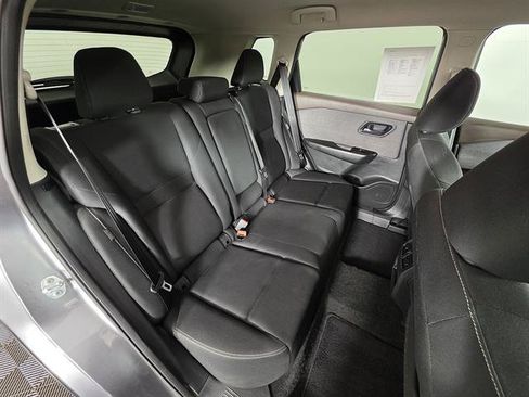 Used 2023 Nissan Rogue S AWD/4WD image 17