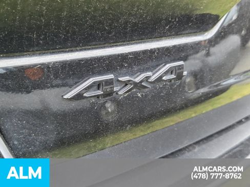 Used 2025 Jeep Grand Cherokee Altitude AWD/4WD image 11