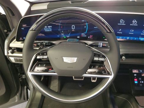 New 2026 Cadillac Vistiq Luxury image 19
