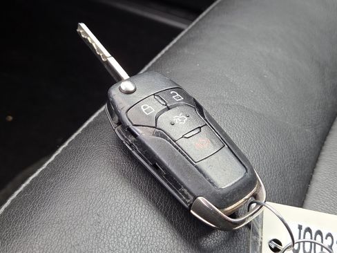 Used 2013 Ford Fusion Energi SE FWD image 31