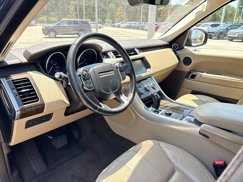 Used 2017 Land Rover Range Rover Sport SE AWD/4WD image 6