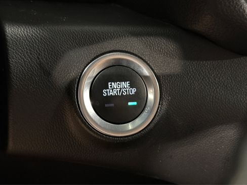 Used 2024 GMC Terrain SLT AWD/4WD image 31