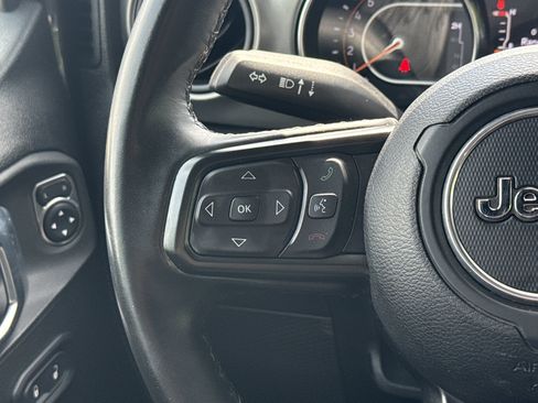 Used 2022 Jeep Wrangler Unlimited Sport AWD/4WD image 24