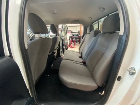 Used 2019 Toyota Tacoma SR w/ SR Convenience Package image 13