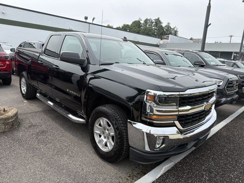 Used 2017 Chevrolet Silverado 1500 LT w/ All Star Edition AWD/4WD image 2