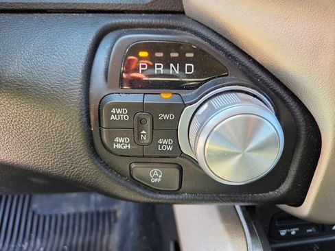 Used 2019 RAM 1500 Laramie AWD/4WD image 8