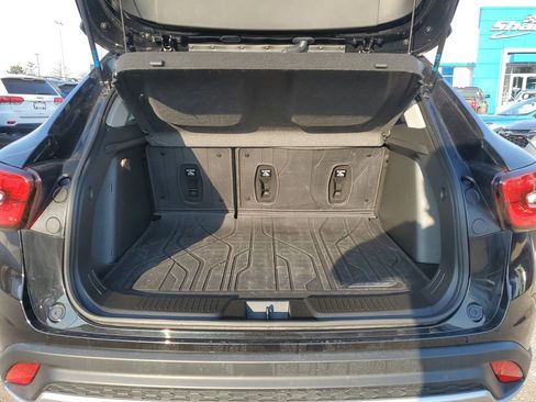 Certified 2024 Chevrolet Trax LT w/ Driver Confidence Package image 32