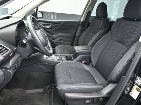 Used 2023 Subaru Forester Premium AWD/4WD image 22