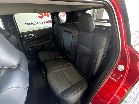 Used 2026 Mitsubishi Outlander SE FWD image 10