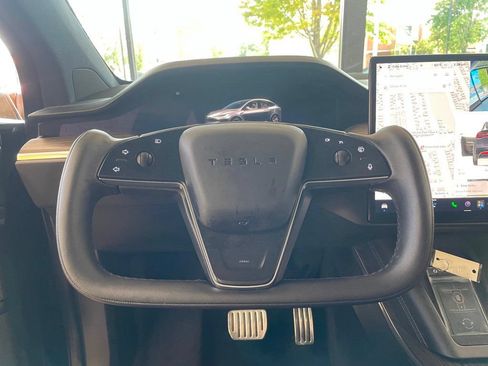 Used 2022 Tesla Model X AWD/4WD image 34