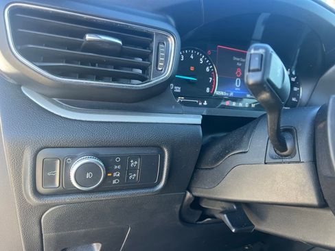 Used 2020 Ford Explorer XLT w/ Equipment Group 202A image 21