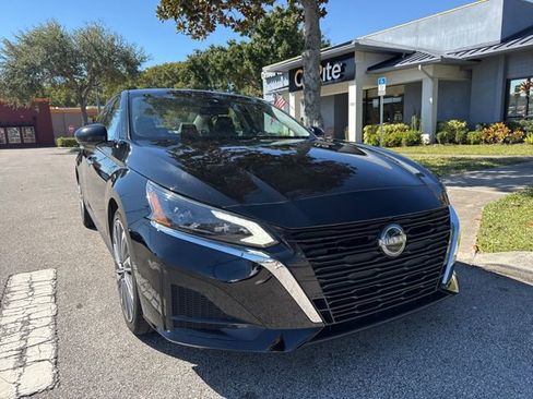 Used 2023 Nissan Altima 2.5 SL FWD image 2