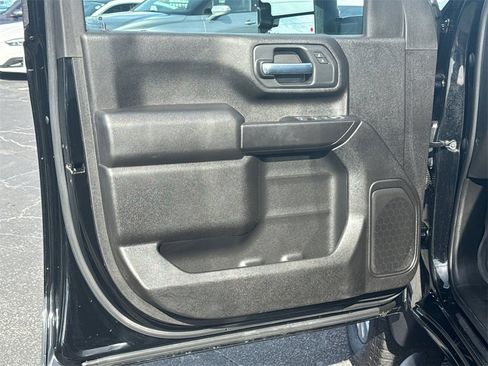 Used 2023 Chevrolet Silverado 2500 Custom w/ Custom Value Package image 11