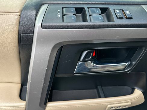 Used 2016 Toyota 4Runner Limited AWD/4WD image 10