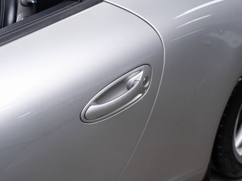 Used 2005 Porsche 911 Carrera image 35