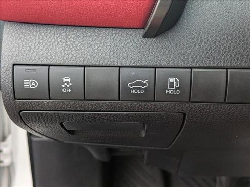 Used 2019 Toyota Camry XSE image 11