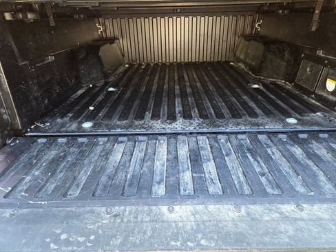 Used 2019 Toyota Tacoma TRD Sport w/ Technology Package image 13