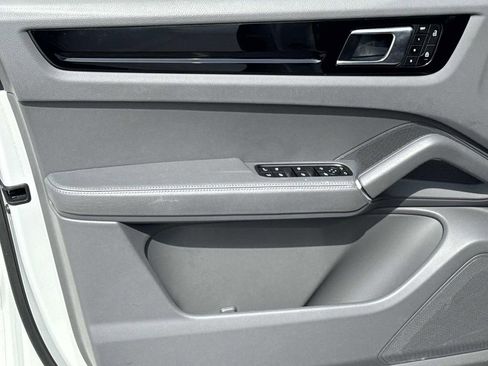 Certified 2023 Porsche Cayenne image 22