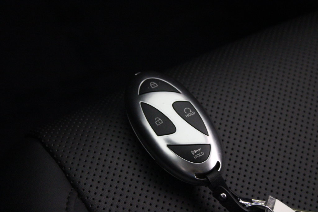 Certified 2025 Hyundai Santa Fe SEL FWD image 32