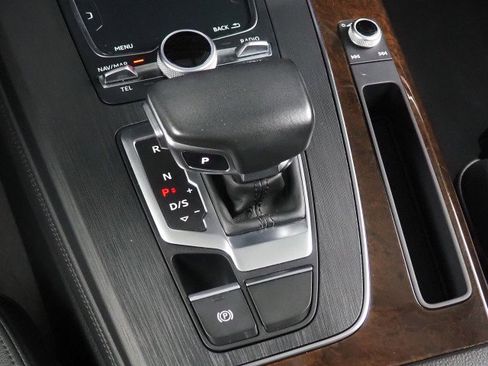 Used 2020 Audi Q5 Premium Plus w/ Premium Plus Package image 26