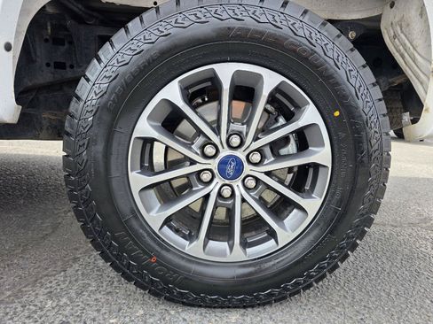 Used 2019 Ford F150 XLT w/ Equipment Group 302A Luxury AWD/4WD image 11