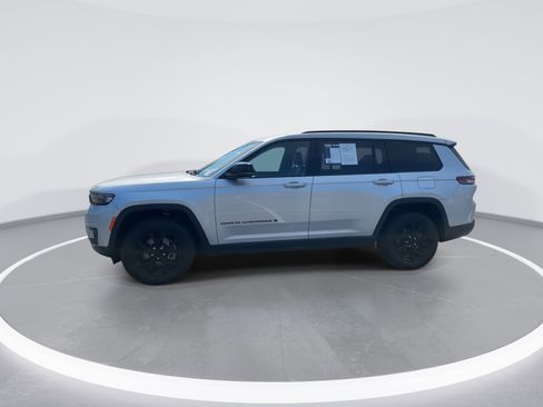 Used 2024 Jeep Grand Cherokee L Laredo image 6