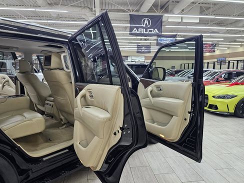 Used 2015 INFINITI QX80 4WD w/ 22" Wheel Package image 15