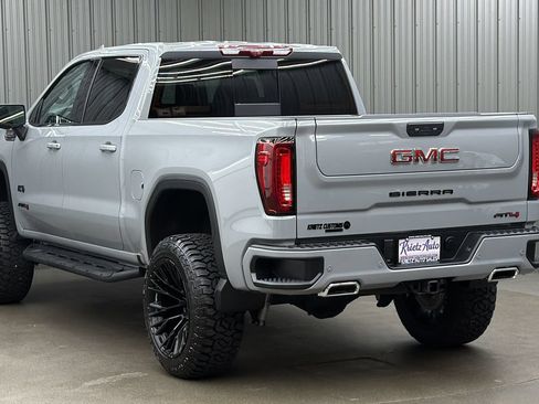 Used 2025 GMC Sierra 1500 AT4 w/ Technology Package AWD/4WD image 3