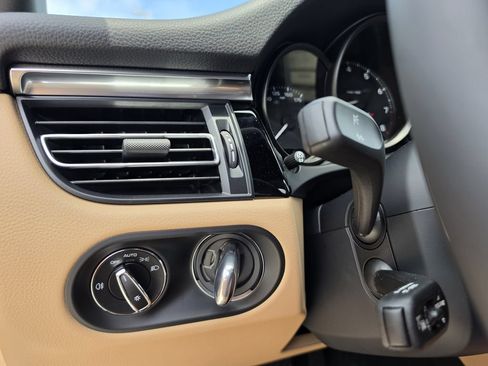 New 2026 Porsche Macan AWD/4WD image 25
