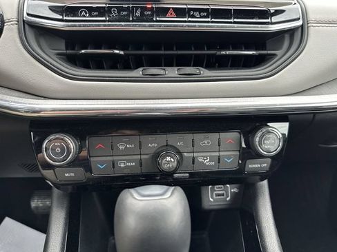 Used 2024 Jeep Compass Limited AWD/4WD image 18