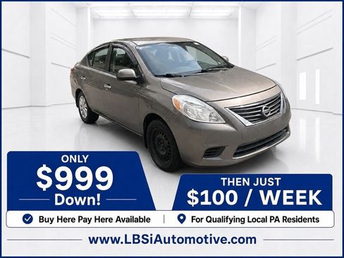 Used 2012 Nissan Versa SV FWD image 1