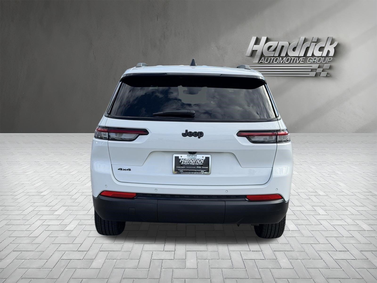 Used 2025 Jeep Grand Cherokee L Altitude AWD/4WD image 9