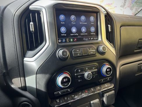 Used 2022 Chevrolet Silverado 2500 LT w/ Convenience Package image 16