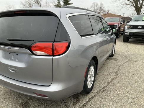 Used 2020 Chrysler Voyager Lxi image 15
