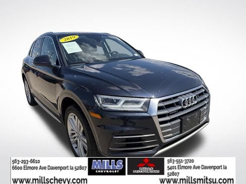 Used 2019 Audi Q5 2.0T Premium Plus w/ Premium Plus Package AWD/4WD image 3