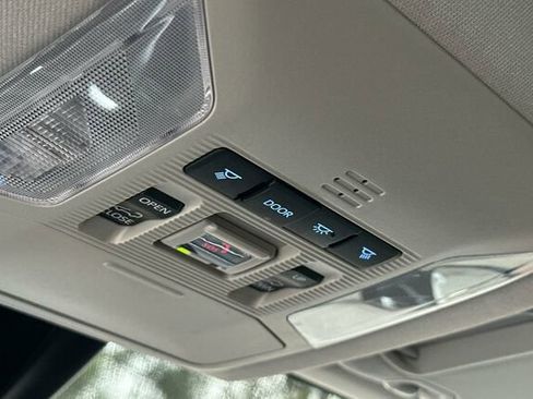 Used 2022 Toyota RAV4 XLE image 22